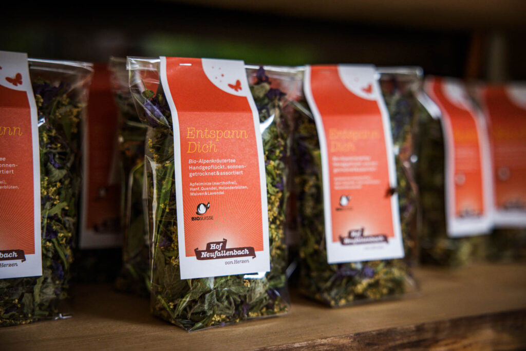 kraeuterfestival-2024-alpenkraeutertee-entspann-dich.jpg