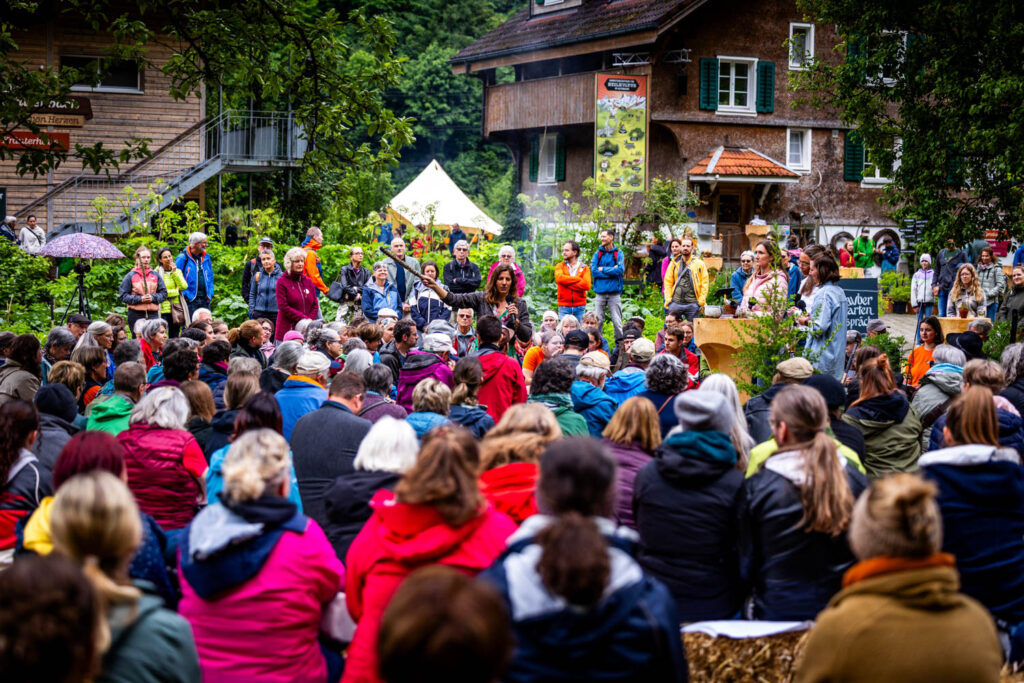 kraeuterfestival-2025-raeuchern.jpg
